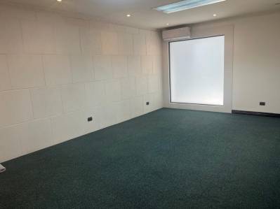 SE ALQUILA PROPIEDAD IDEAL PARA COMERCIO, 270 m², BARRIO ESCALANTE