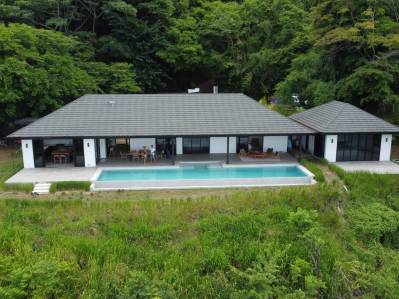 Casa en venta en Santa Teresa con vista al mar