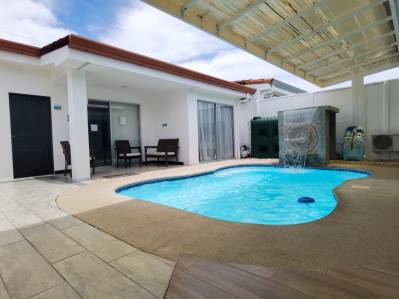 Casa de playa con piscina privada Bejuco