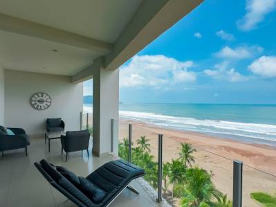 Luxury Beachfront Living: 4 Bedroom Condo in Diamante Del Sol, Jaco Beach