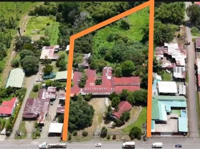 Oportunidad de primera, propiedad comercial en Quepos