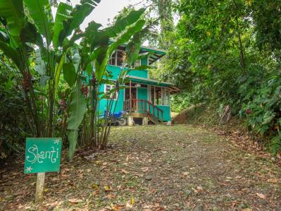 Shanty House: A Caribbean Oasis in Teoma Green Hills, Costa Rica!