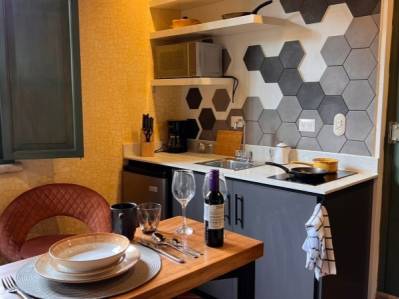 Furnished Loft-Style Apartment Just 4 Blocks from Parque Central de La Antigua Guatemala