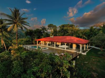 Preciosa casa estilo hacienda
