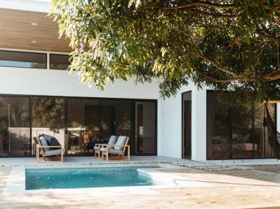 Casa Mango | Casa bohemia elevada cerca de la playa