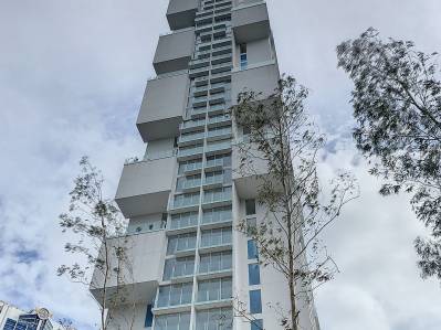 Ph Wanders. By Yoo - JAC