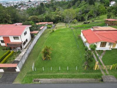 Venta de terreno con uso mixto en El Carmen de Guadalupe