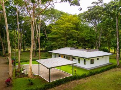 Tres Rios Waterfall House