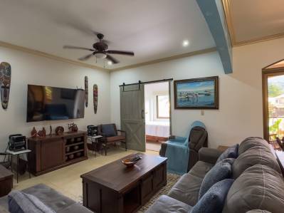 Condominio de 3 Dormitorios en Herradura – Cerca de Jacó, Playa y Marina