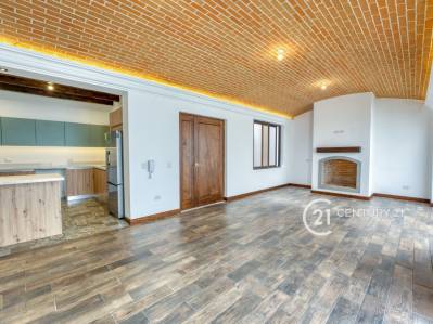 Exclusive Home with Panoramic Views and Modern Colonial Design