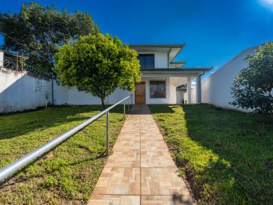 Casa amplia de 6 habitaciones en San Isidro de Pérez Zeledón, uso mixto y ubicación estratégica