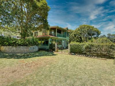 Country-Style Home with Spectacular Views – Only 15 Minutes from Antigua Guatemala