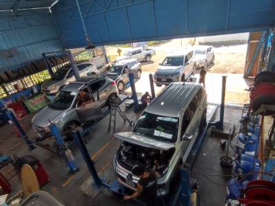 EN VENTA: Propiedad Comercial con Casa y Negocio en Operación – Lubricentro y Taller Punta de Oro