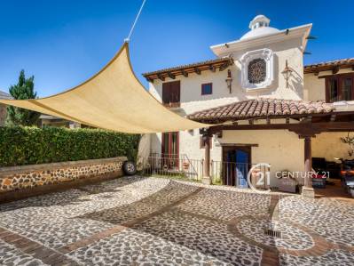 Serene Colonial Retreat with Forest Views and Modern Touches
