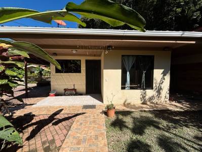 .079 acres: casa de 2 habitaciones, segura y privada, con paseo al río y piscina.