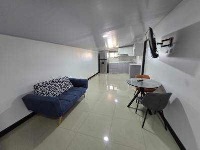 Apartamento semiamueblado en San Jose
