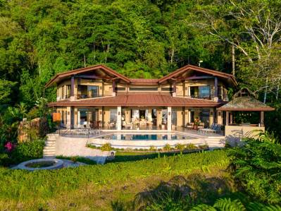 Casa Bambú – LUXURY 5 BEDROOM ESTATE WITH EXCEPTIONAL OCEAN VIEWS