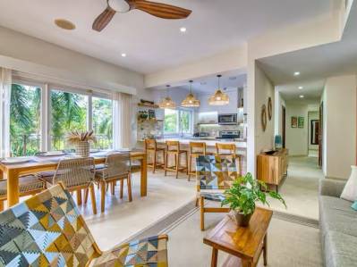 Luxury Apartment with Partial Ocean View and Modern Remodeling, Jaco Beach