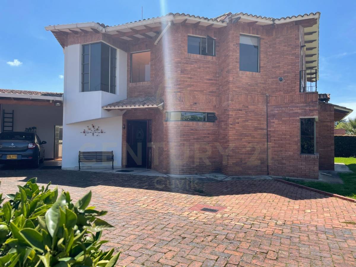 Residential For Sale, Single Family ChíaCundinamarca, Colombia