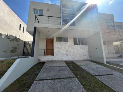 casa-en-condominio en renta