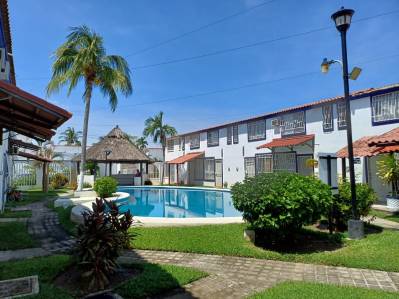 casa-en-condominio en venta