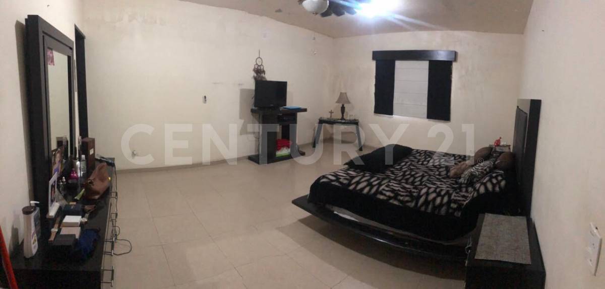 Residential For Sale, Single Family Home Los Nogales, San Nicolás De