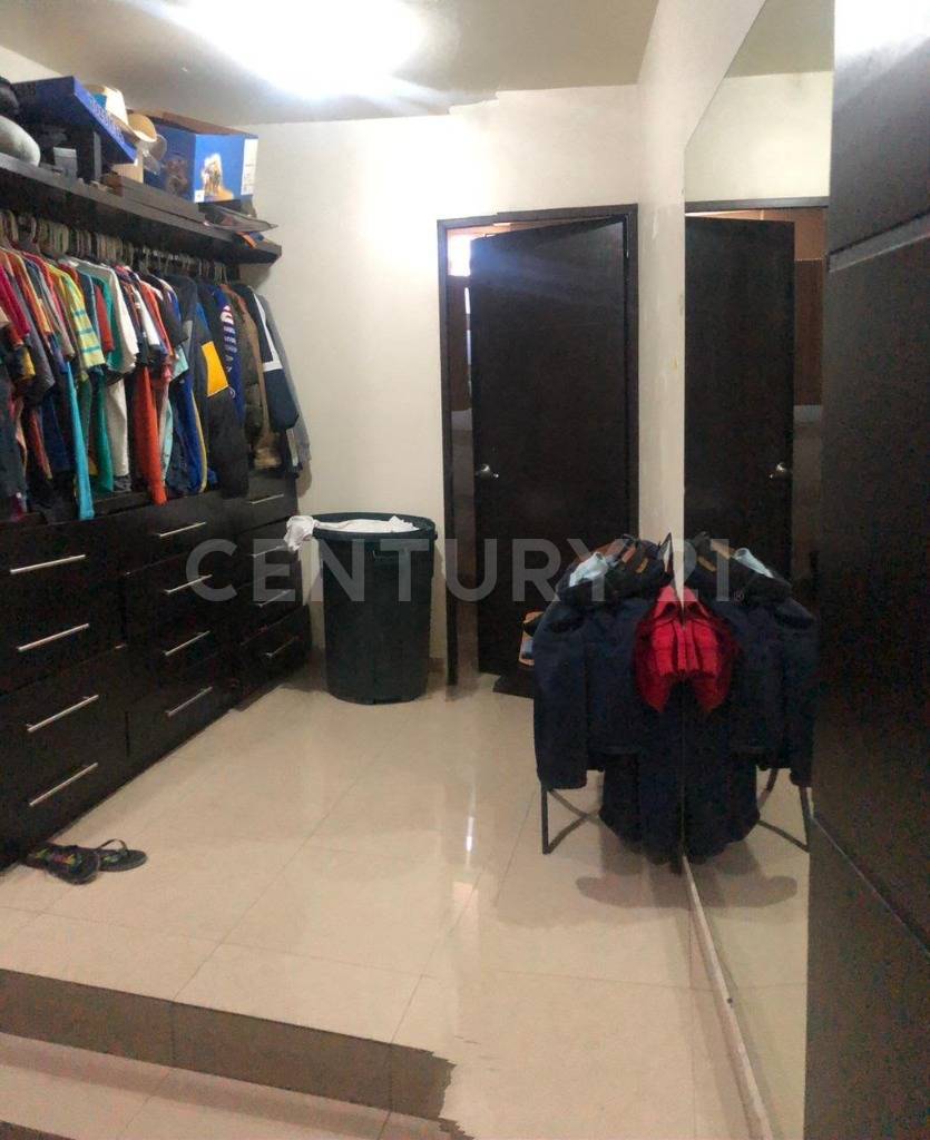 Residential For Sale, Single Family Home Los Nogales, San Nicolás De