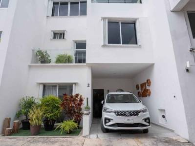 casa-en-condominio en venta