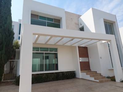 casa-en-condominio en venta