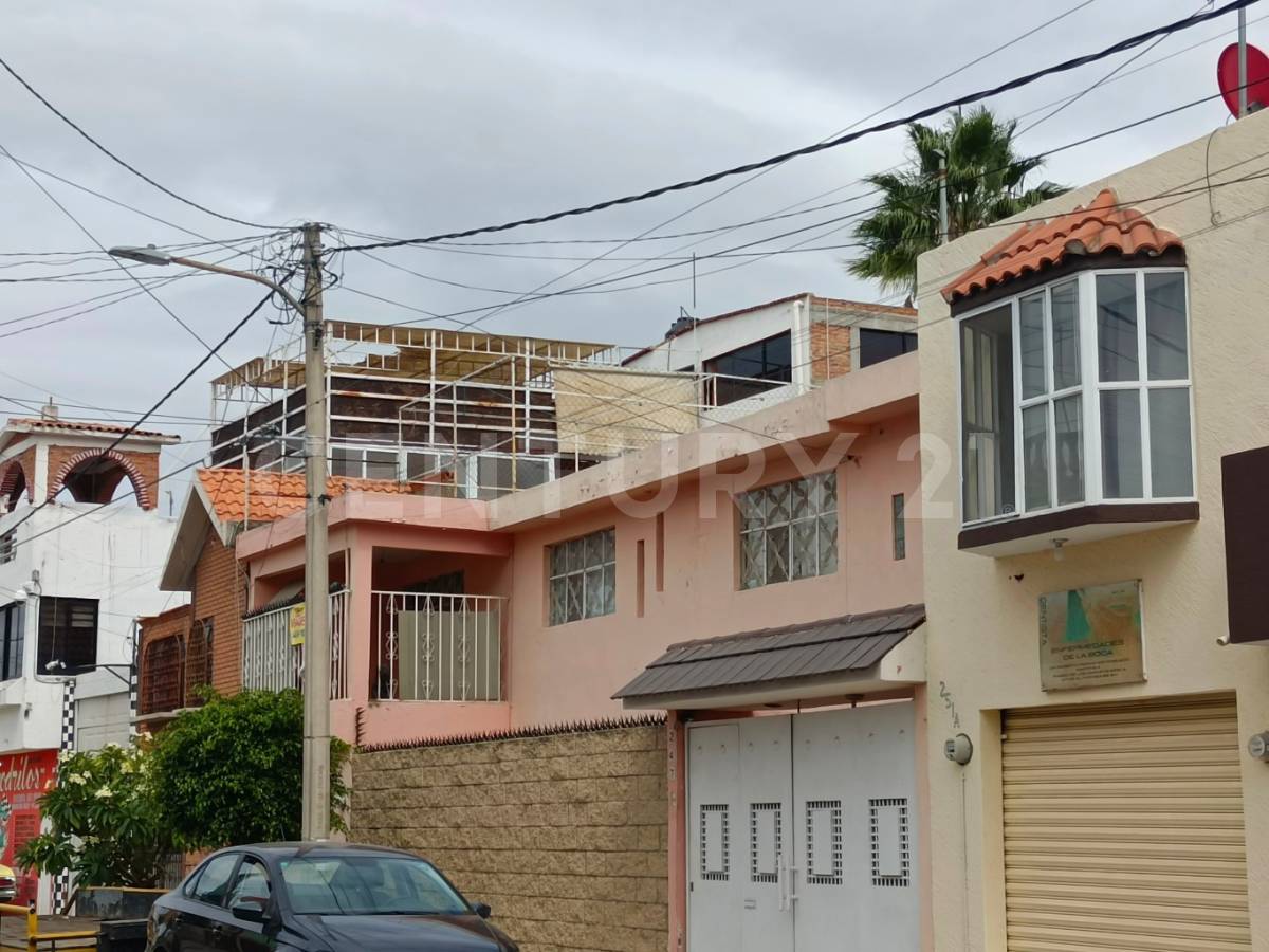 House for Sale in Prados Glorieta, San Luis Potosí, San Luis Potosí