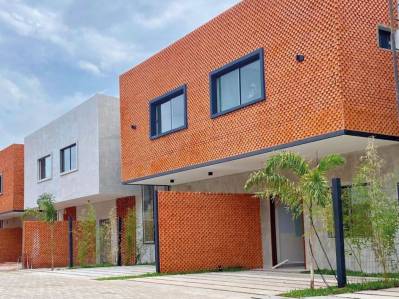 Duplex House en sale